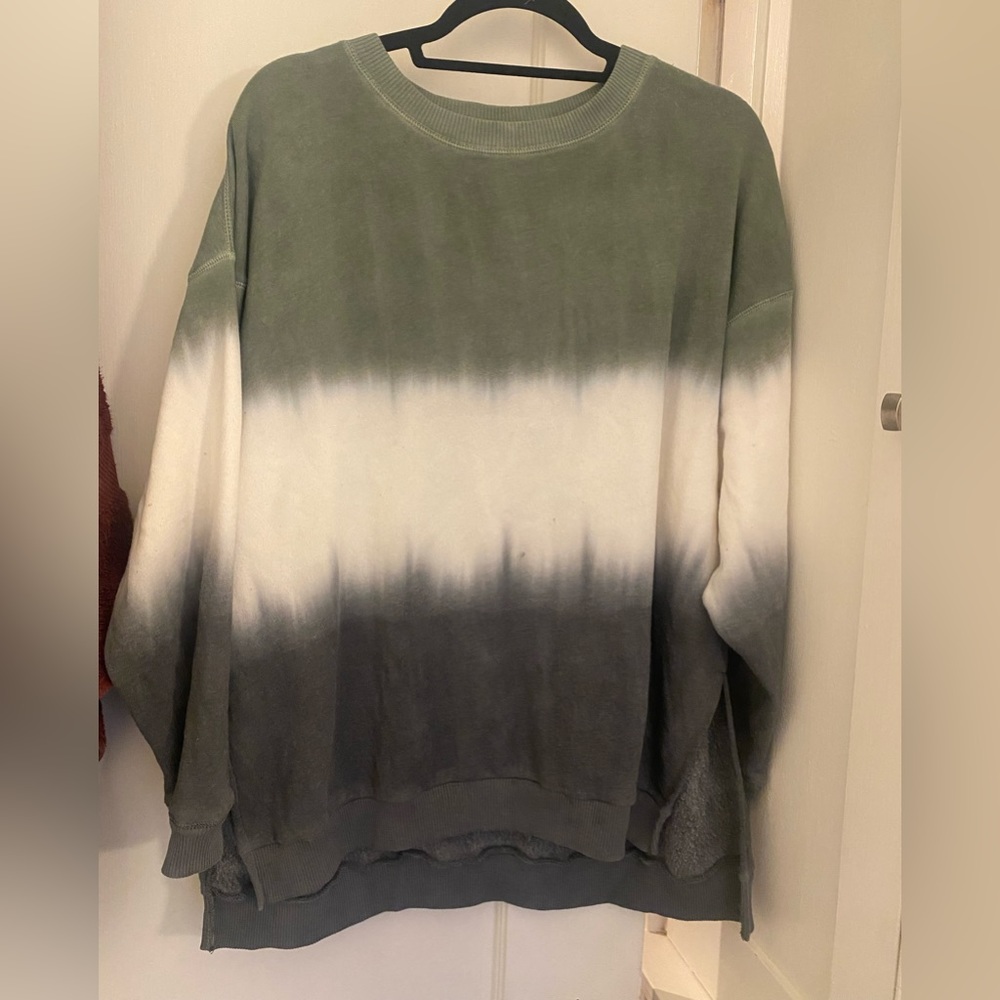 Oversized crew neck